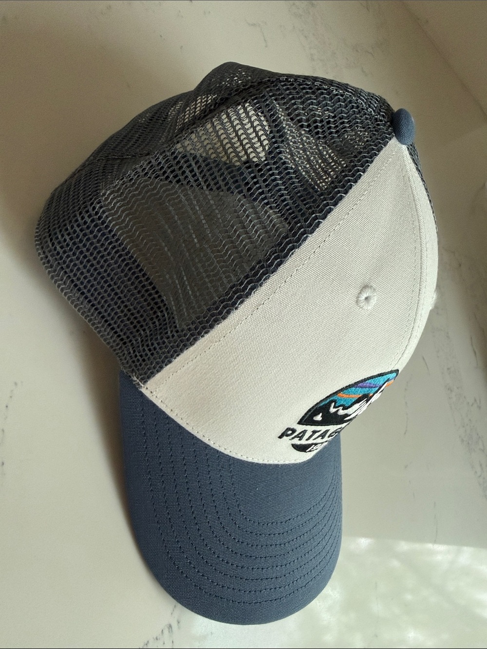 Patagonia trucker hat Mountains Blue Grey Color Mesh Adjustable - Picture 6 of 8